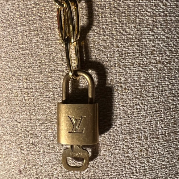 Louis Vuitton Lock and Key on chain, used - Picture 6 of 9